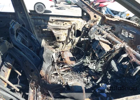 2014 Nissan Rogue S/Sl/Sv z USA, uszkodzony, nr VIN 5N1AT2MV4EC818880